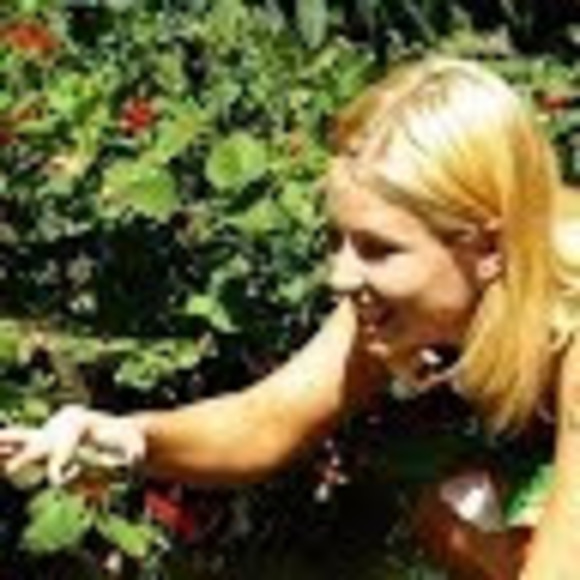 Meet your Posher, Ellie - Picture 1 of 1